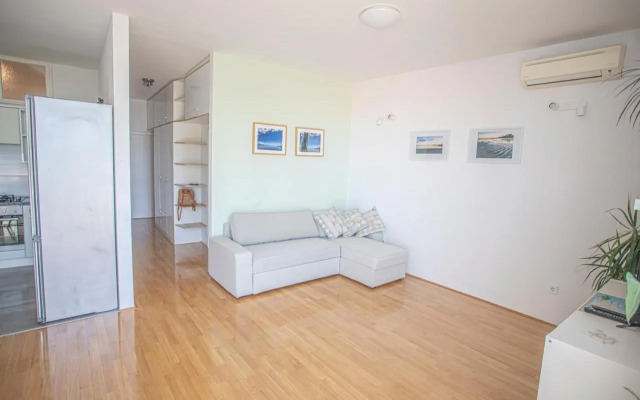 Maris Apartment