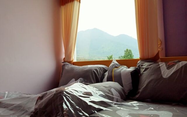 Ungu Hotel Garut