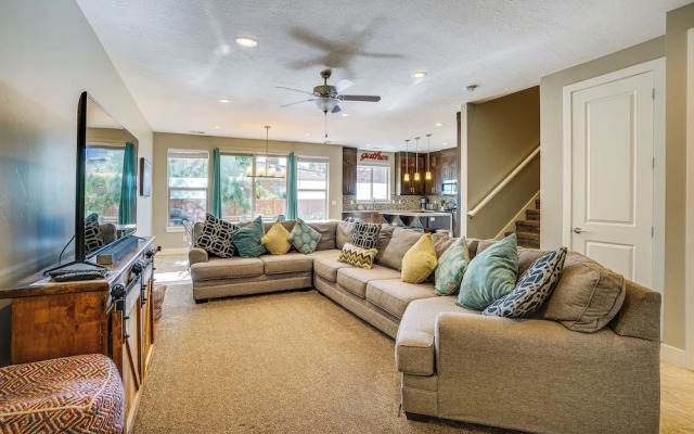 Moab Vacation Rental: Pool & Hot Tub Access!