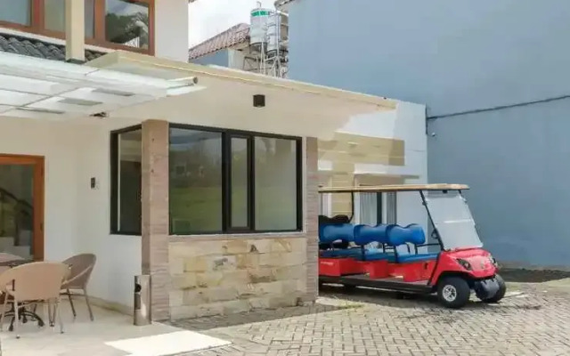 Panorama Villas Batu F-16