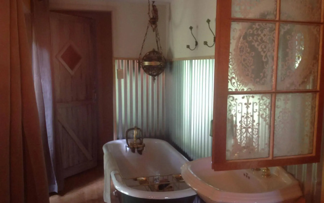 Columbia Gardens Winery and Grape Escape Guesthouse