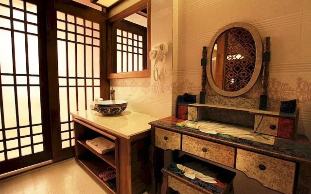 Lijiang Yanlan Cuishe Boutique Inn