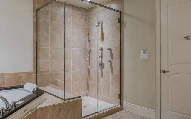 Turquoise Place Unit 1808D