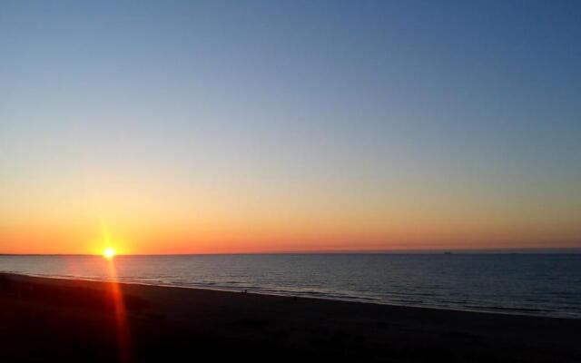 57 M2 Les Pieds Dans L Eau Cabourg