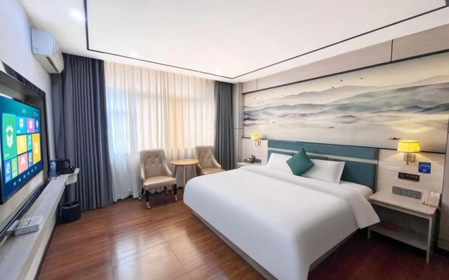 Haifu Light Luxury Hotel