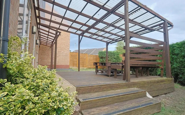 Manchester 3-beds, Sleeps 6 With On-site Parking