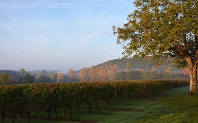 Wonderful location for weddings and parties by French château