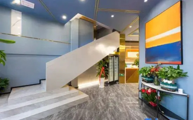 Xike City Hotel (Xianning Experimental Foreign Language School)