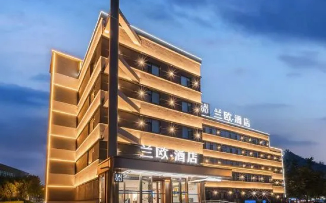 Lan'ou Hotel (Dadi Zhongyang Plaza Branch, Unity East Street, Kuitun City) – Exterior – Kuytun