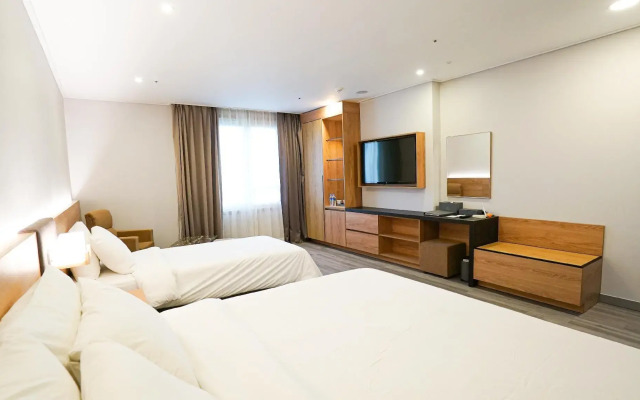 Embledon Hotel