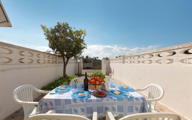 3222 Rita House by Barbarhouse