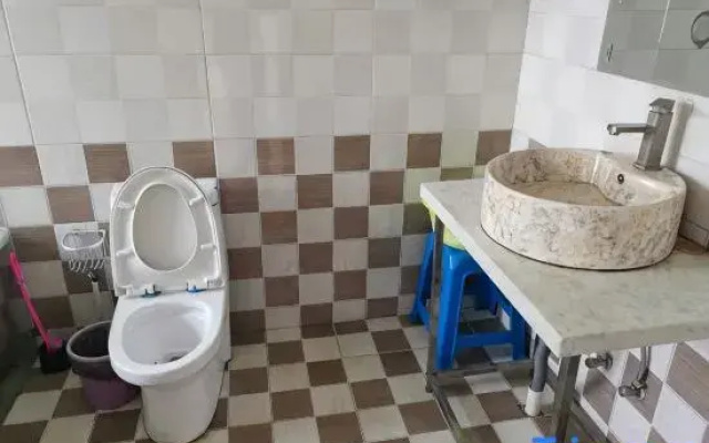 Dandong Yuerongzhuang Hot Spring Apartment