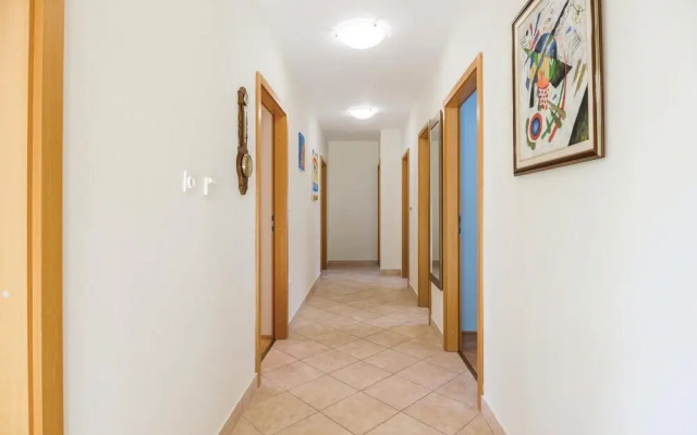 Beautiful Home in Veprinac With Wifi and 3 Bedrooms