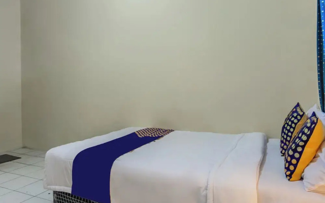 SPOT ON 93840 Guest House Amanda Syariah