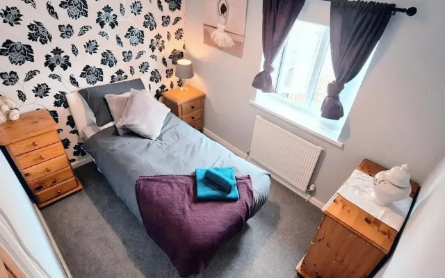 Tranquil Three-bedroom House-large Garden-wifi