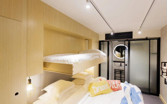 Hotel With Urban Deli