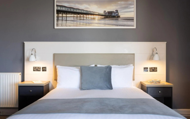 The Grand Atlantic Hotel