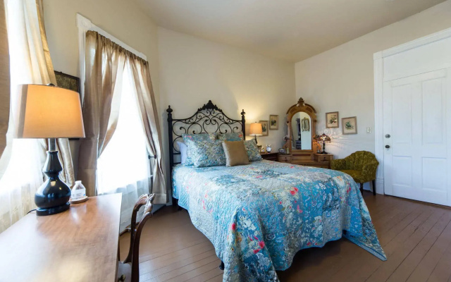 Grand Victorian Inn