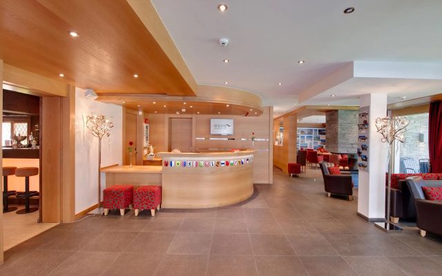 Aristella Swissflair Hotel & Apartements – Lobby – Zermatt