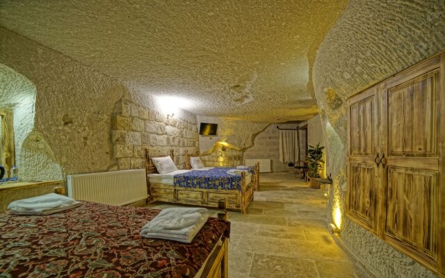 Zeus Cave Suites