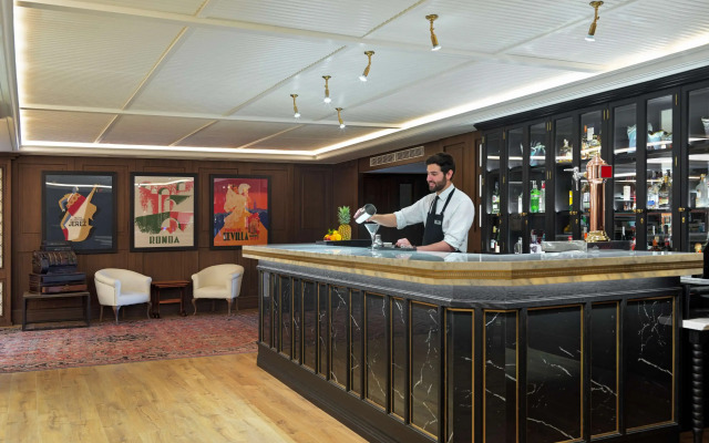 H10 Corregidor Boutique Hotel