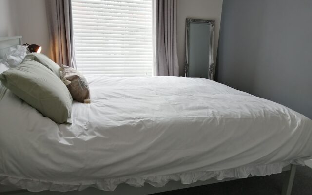 2-bed Flat in Hamilton Square