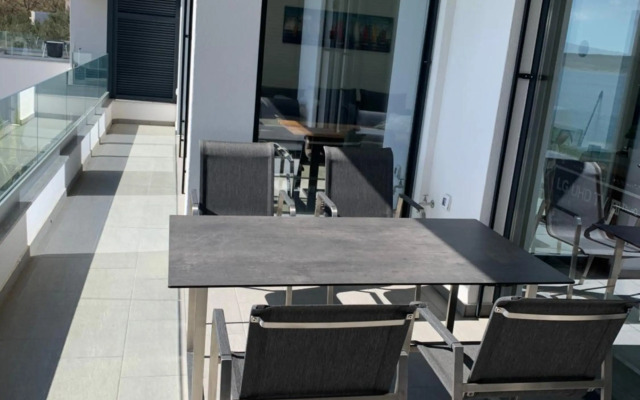 Palms & Beach Maslenica