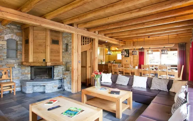 Chalet in Les Deux Alpes With Private Pool
