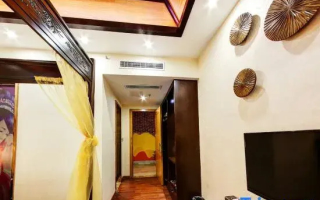 Yueyang Qingcheng Theme Hotel