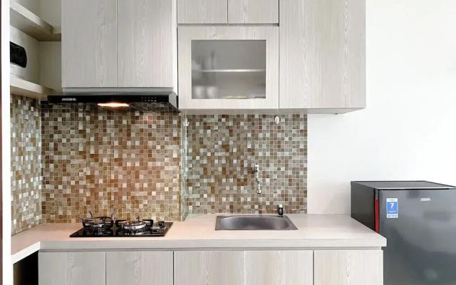White Toned Studio At Lrt City Bekasi Apartment