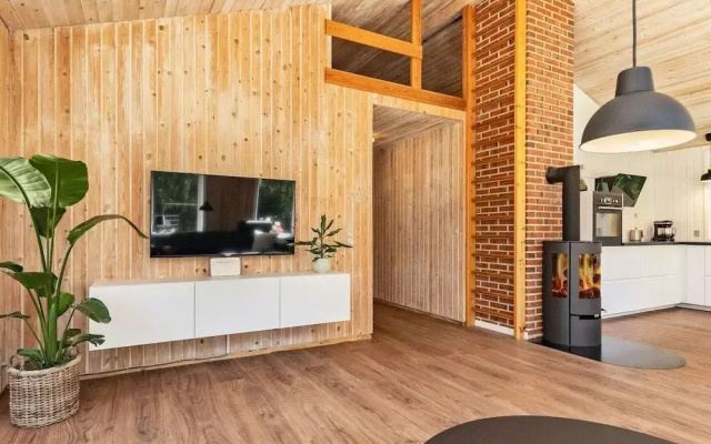 6 Person Holiday Home in Saeby-by Traum
