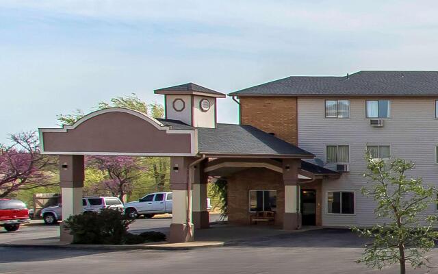 Brentwood Inn Clinton