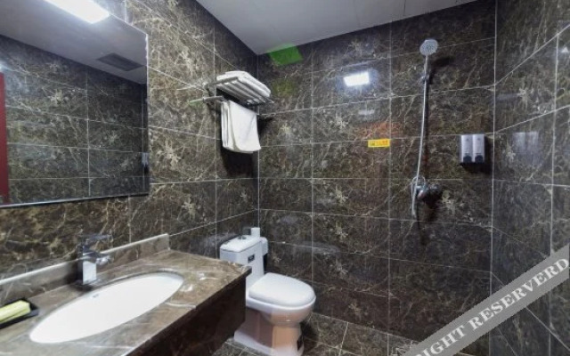 Home Inn Huayi Hotel (Kangping Hanguang Street)