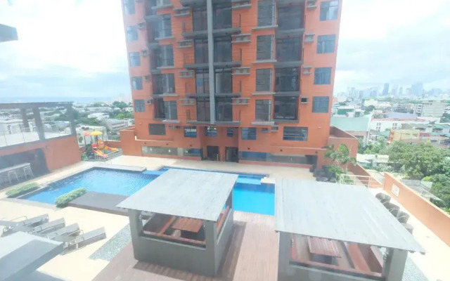 Portovita Tower 2BR 23rd FLR Black Unit W/ Balcony