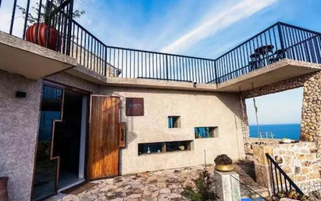 Zaihaibian Hostel