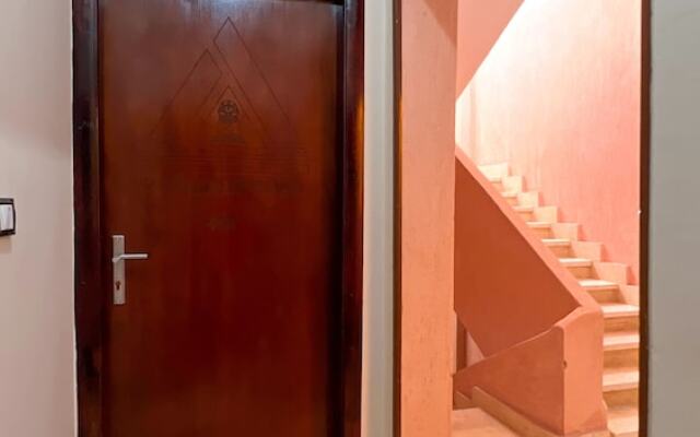 Pyramids Road Guest House
