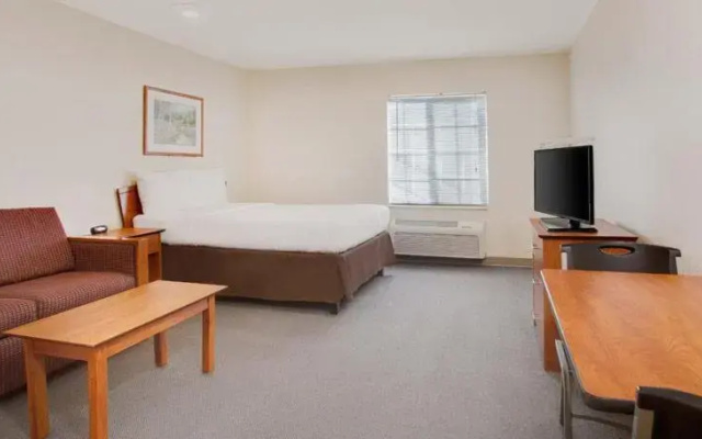 WoodSpring Suites Holland - Grand Rapids