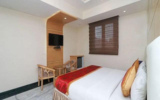 OYO 13653 Hotel Hari Piorko Grand