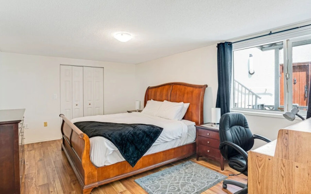 Multilevel Waterfront Suite With Boat Moorage