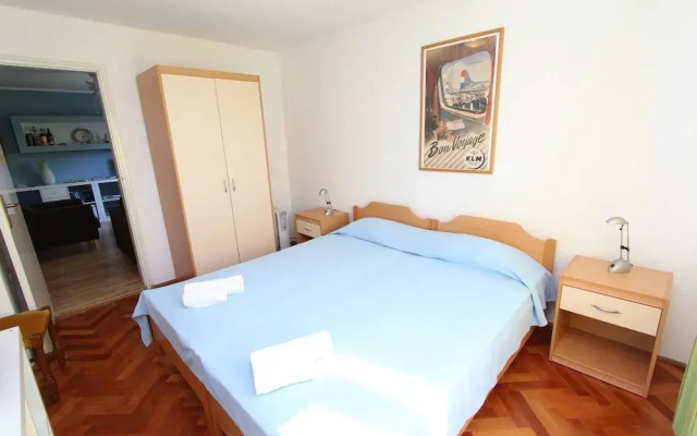 Apartment Maestral