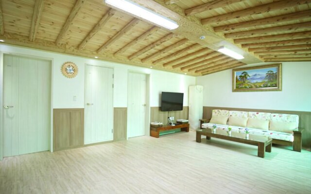 Asan Gracia Pension