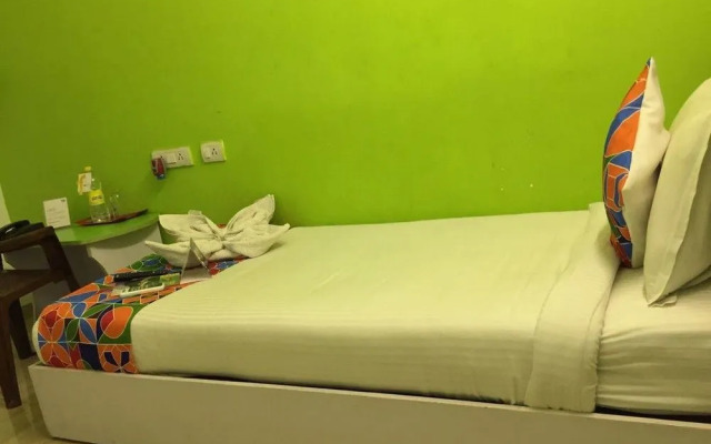Green Tree Service Apartment by FabHotel