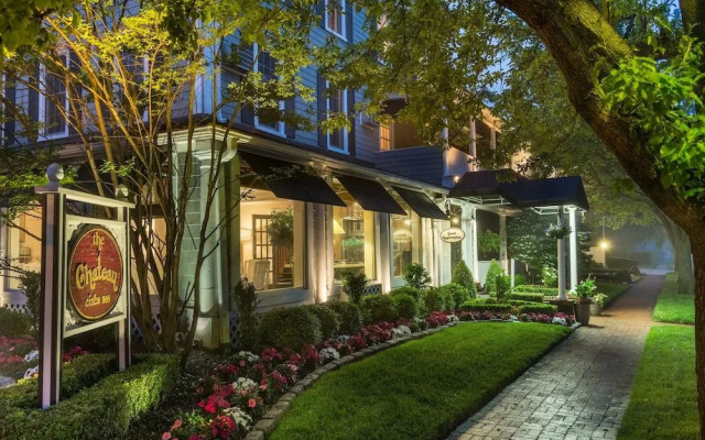 Chateau Inn and Suites