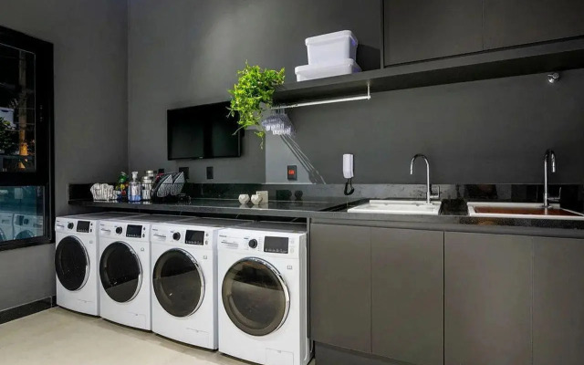 BHomy Vila Olímpia Charmoso e com varanda AL36