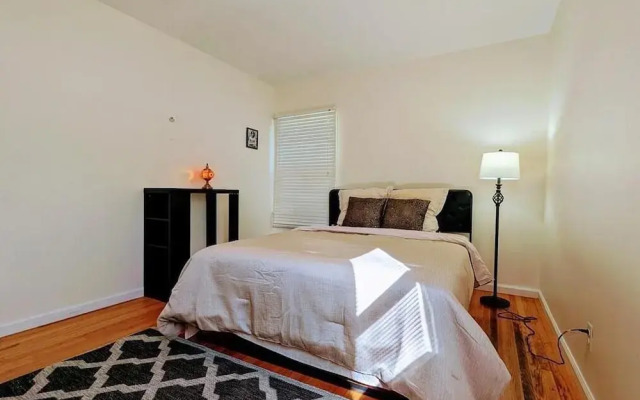 Convinient Location in Los Angeles