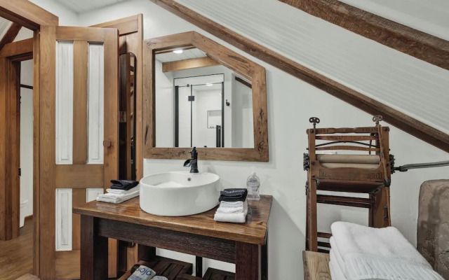 Rocking Ox Gasthaus-5 Minutes to Downtown!