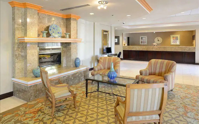 Courtyard by Marriott Bloomington by Mall of America