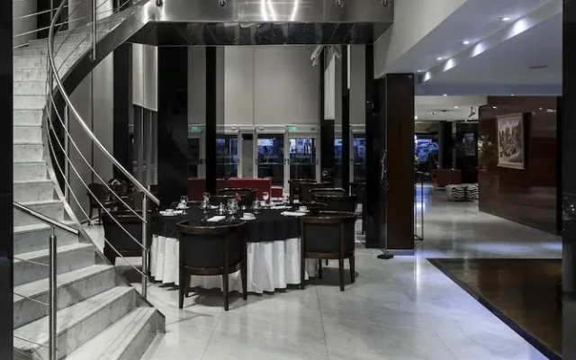 Ros Tower Hotel