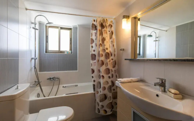 Amazing 2 Bdrm Sea View Holiday Apt