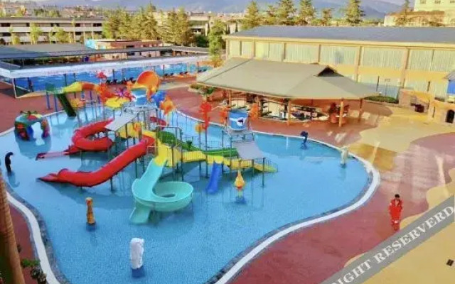 Tanghai Holiday Hotel